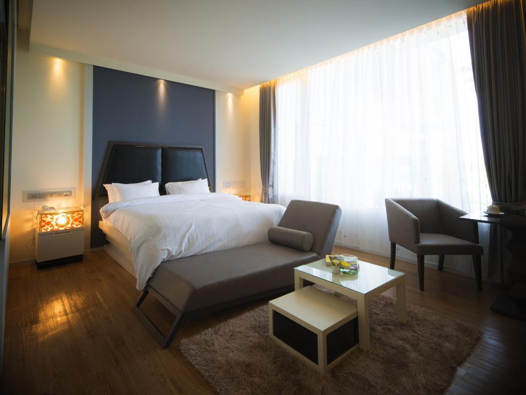 The Beverly Hills Hotel Nakhonratchasima Exteriér fotografie