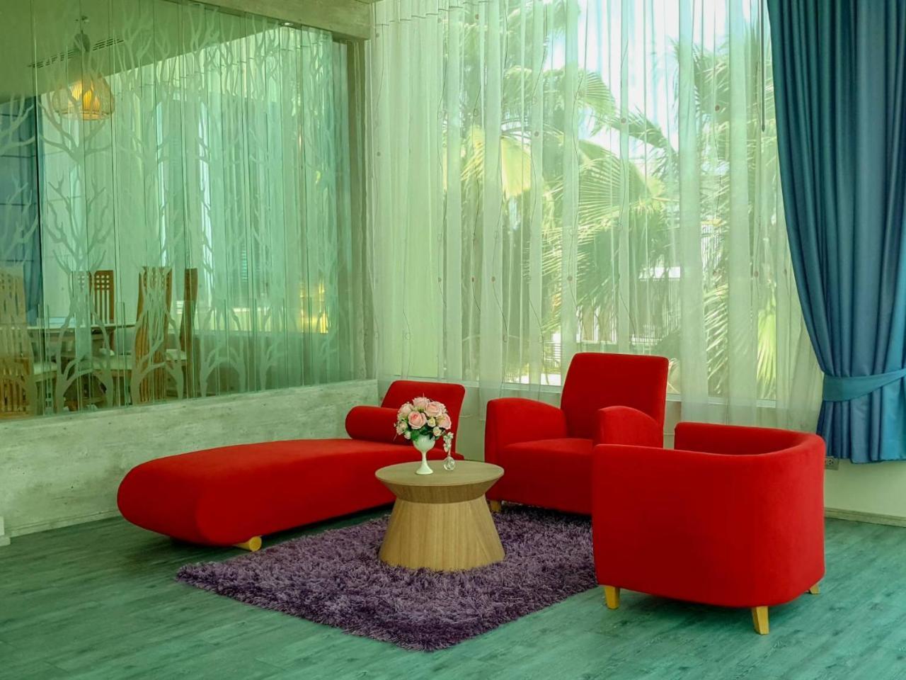 The Beverly Hills Hotel Nakhonratchasima Exteriér fotografie